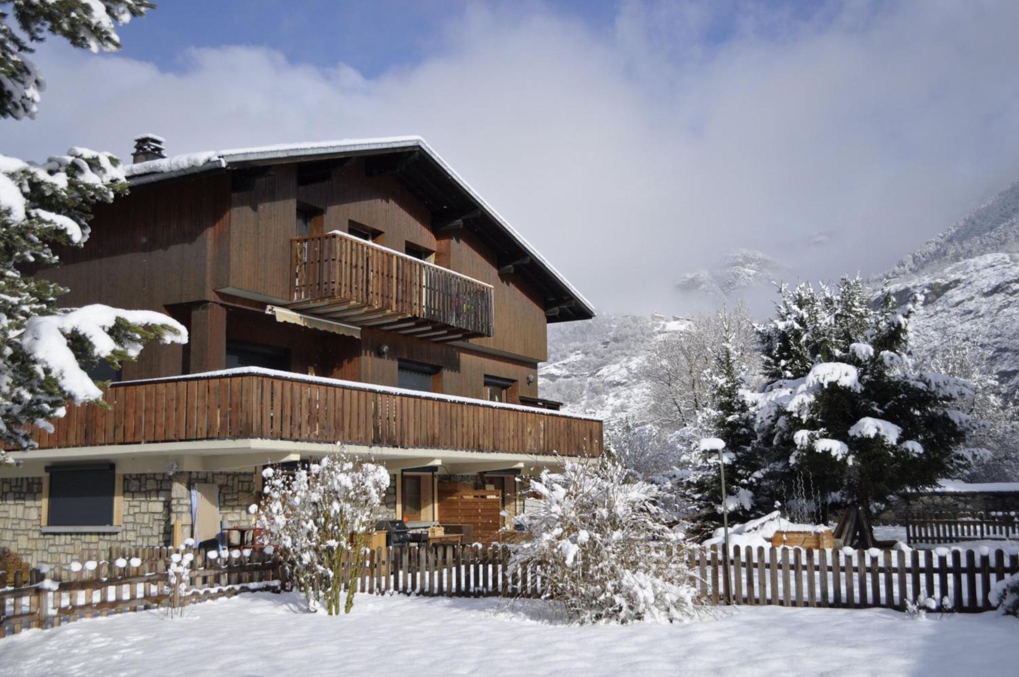 Chalet La Cachette Cyclists & Skiers Le Bourg-dʼOisans Zewnętrze zdjęcie