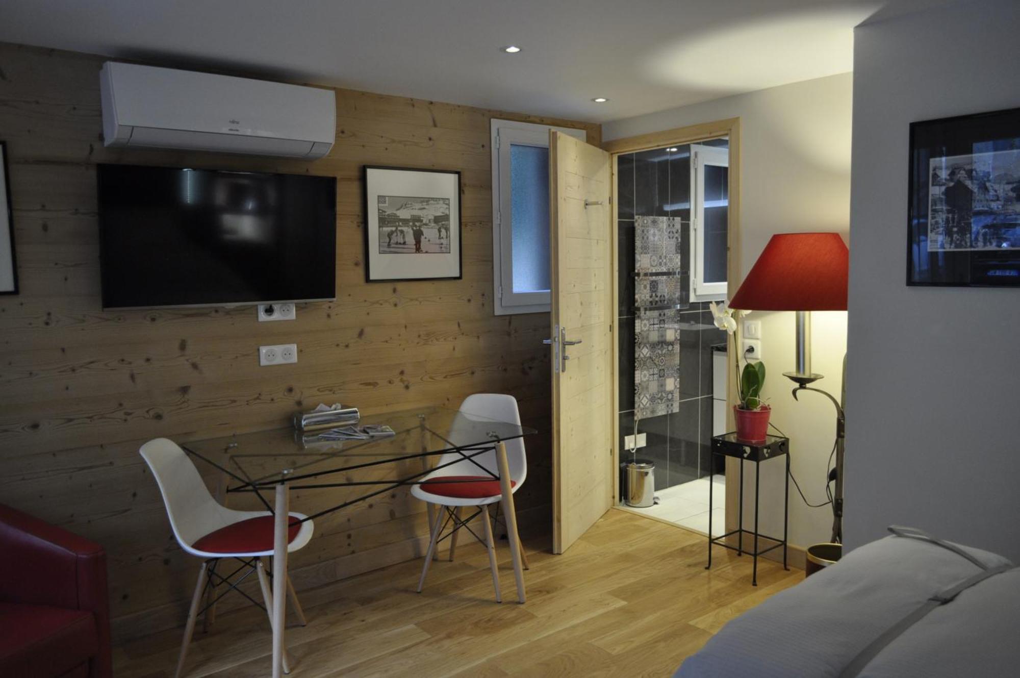 Chalet La Cachette Cyclists & Skiers Le Bourg-dʼOisans Zewnętrze zdjęcie